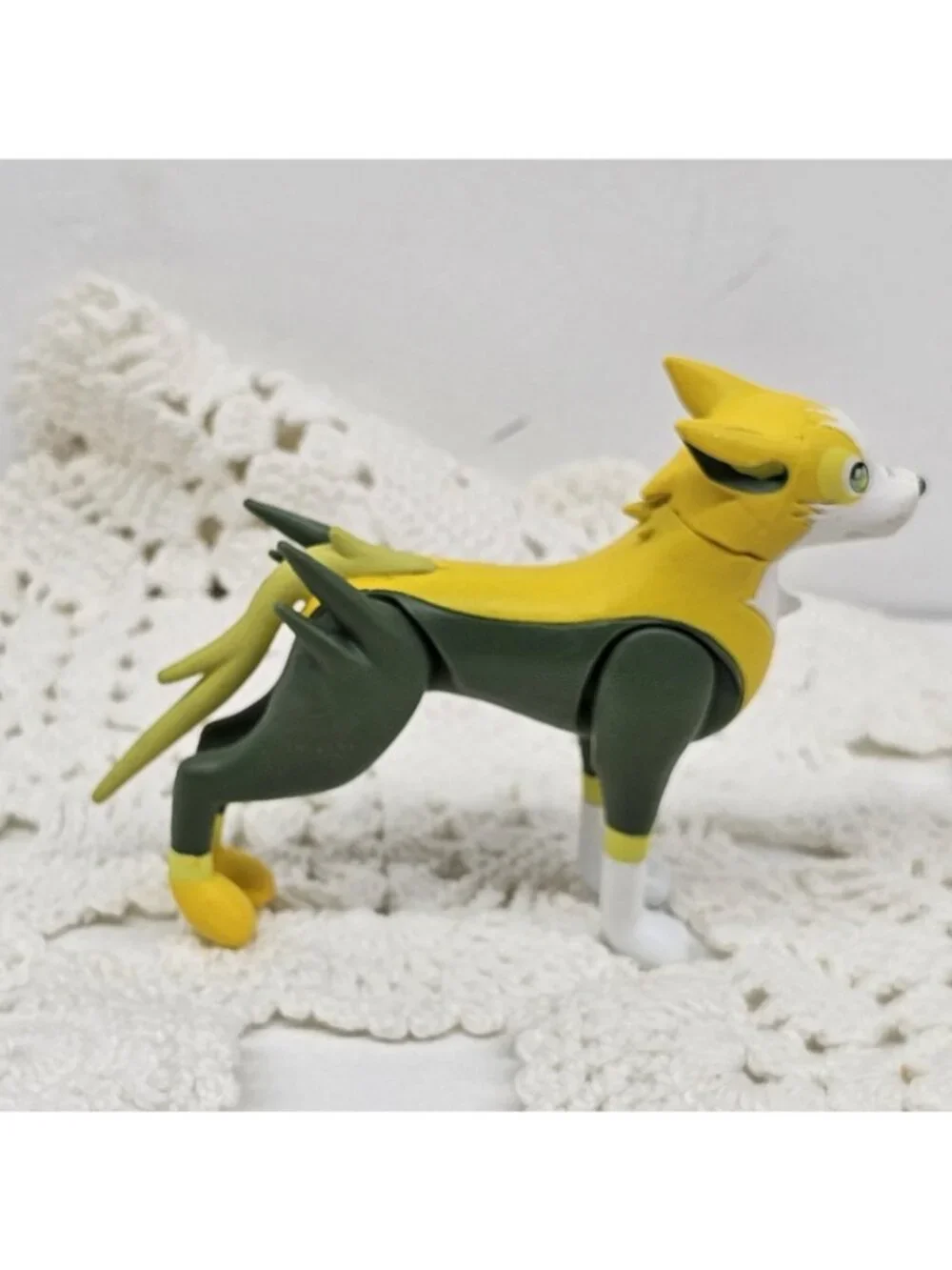 Pokemon Battle Figure Boltund Jazwares Toy Electric Dog Figure Collectible